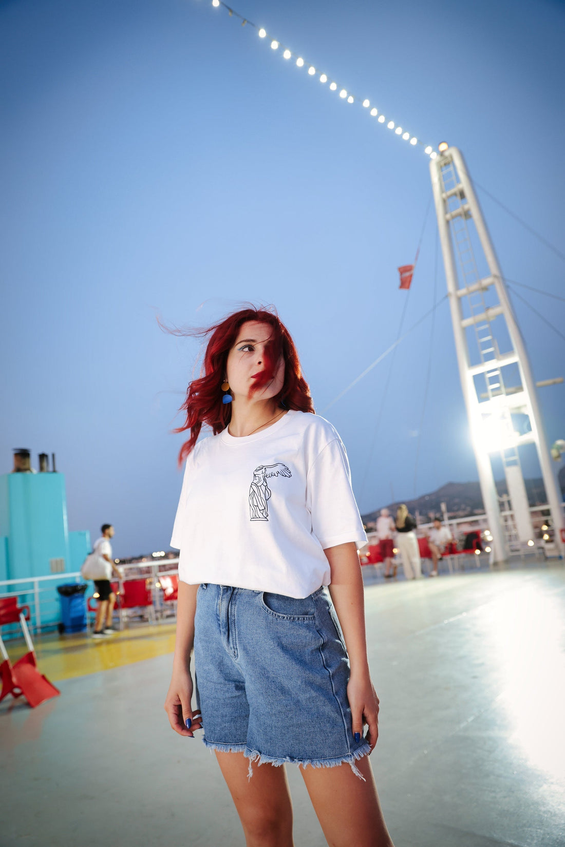 Νίκη της Σαμοθράκης: Από Φτερωτή Θεά, Τ-shirt